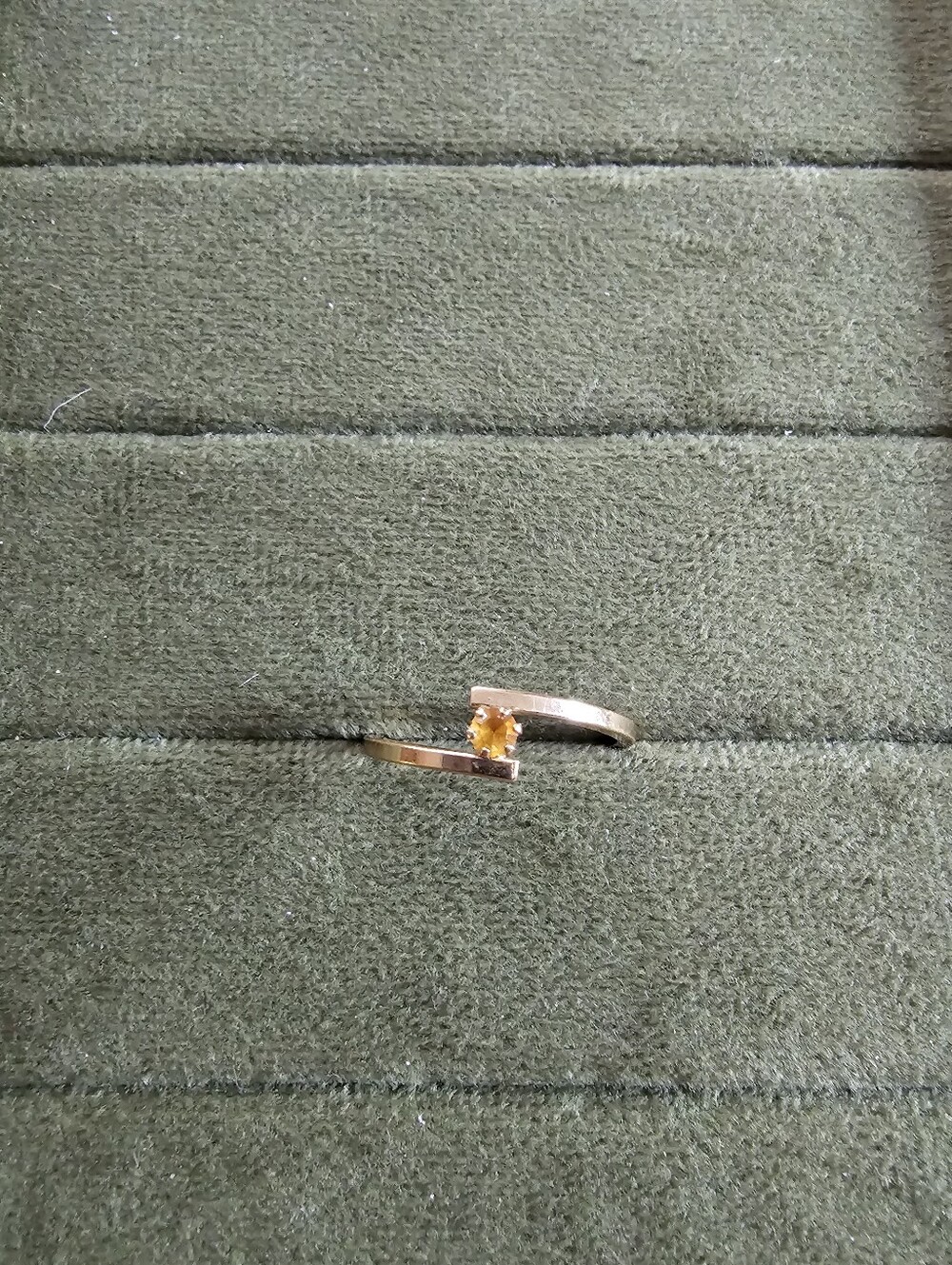 Vintage Avon Ring Size 7